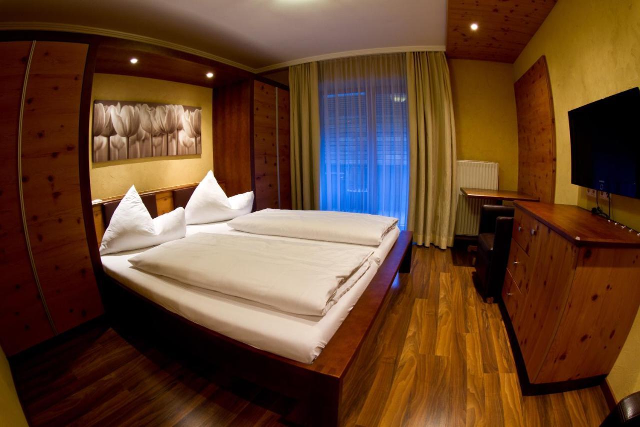 Familien Hotel Mozart Ried im Oberinntal Luaran gambar