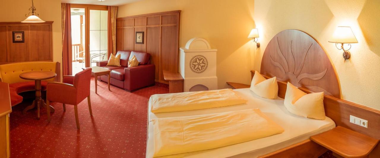 Familien Hotel Mozart Ried im Oberinntal Luaran gambar