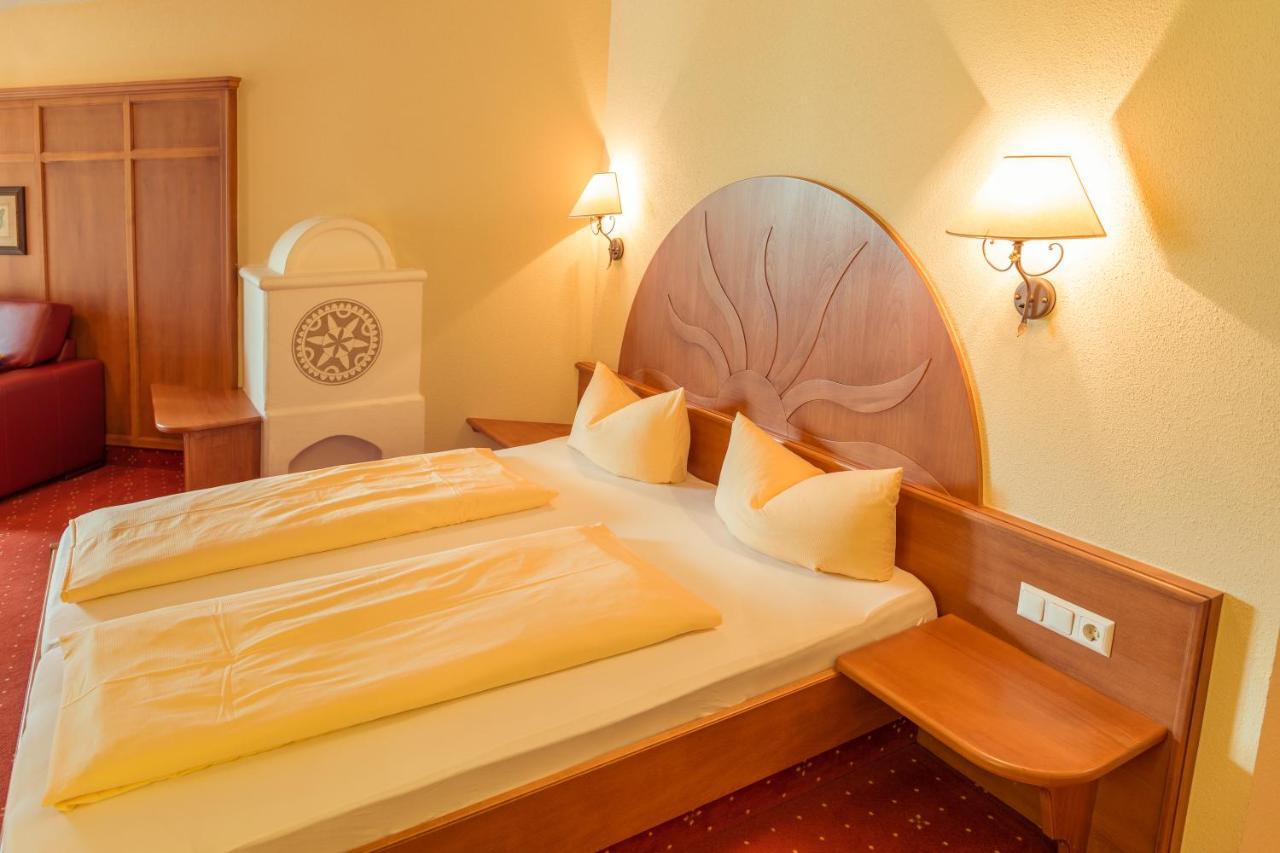 Familien Hotel Mozart Ried im Oberinntal Luaran gambar