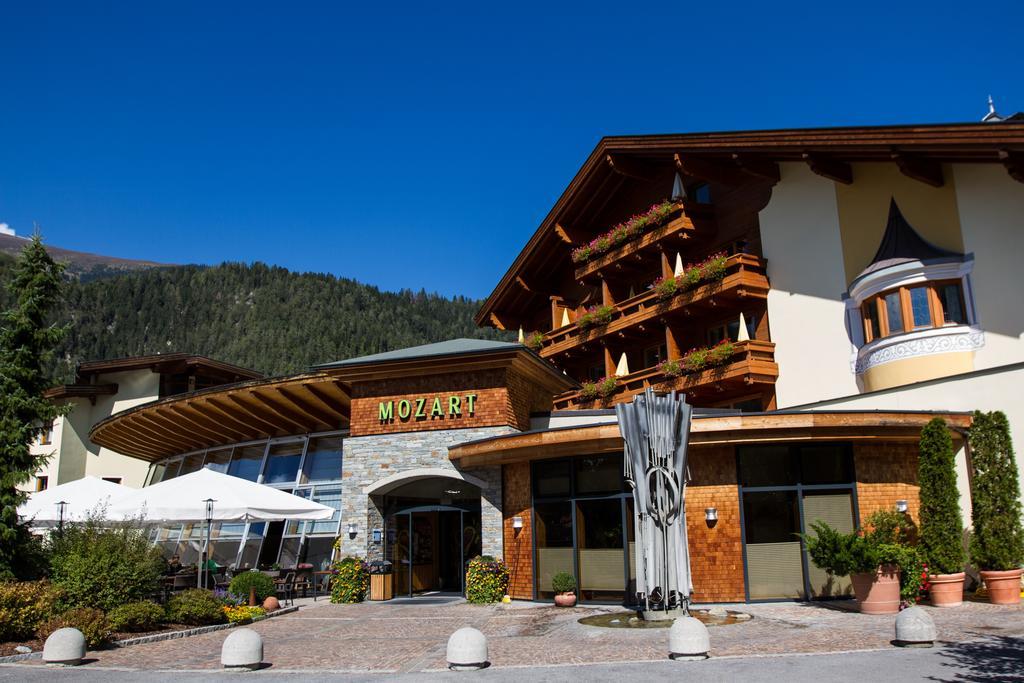 Familien Hotel Mozart Ried im Oberinntal Luaran gambar