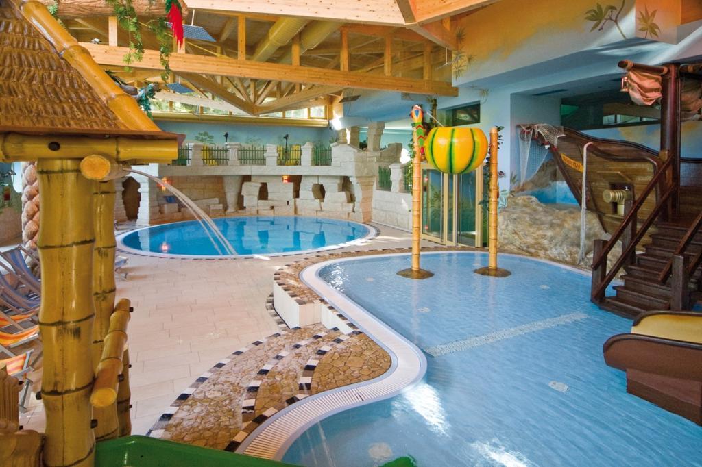 Familien Hotel Mozart Ried im Oberinntal Luaran gambar
