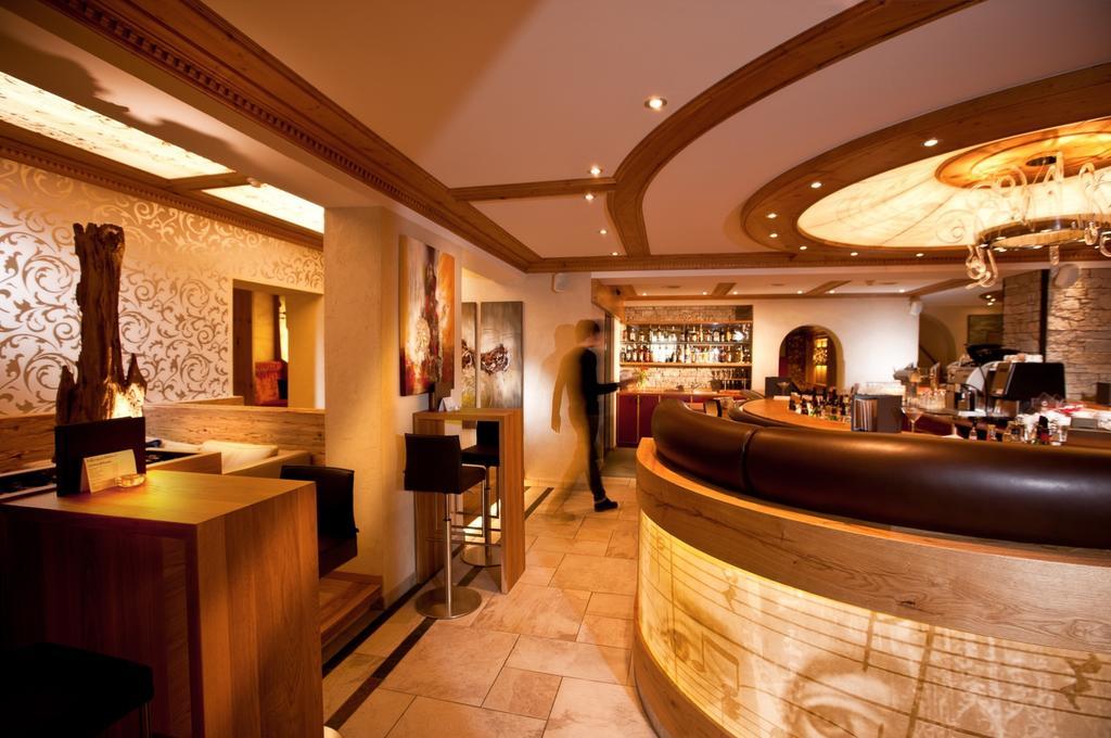 Familien Hotel Mozart Ried im Oberinntal Luaran gambar
