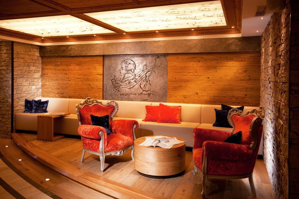 Familien Hotel Mozart Ried im Oberinntal Luaran gambar