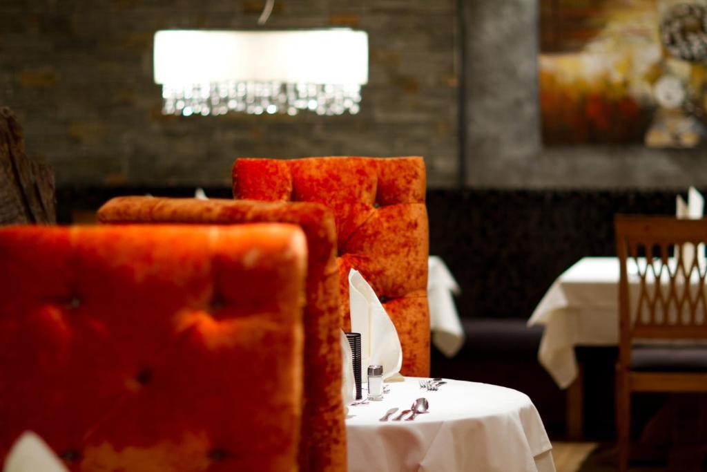 Familien Hotel Mozart Ried im Oberinntal Luaran gambar